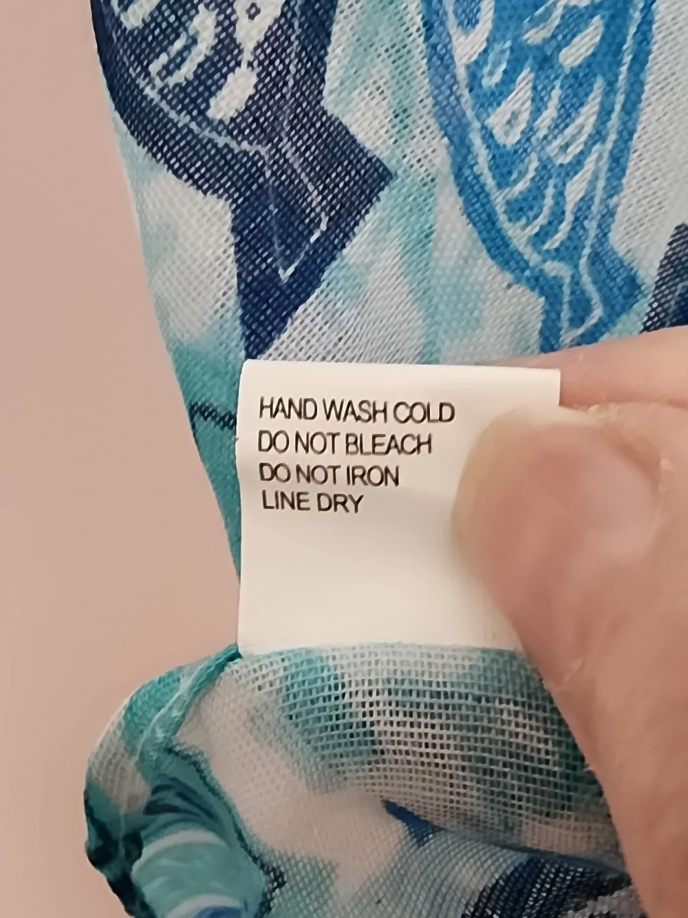 Lightweight Fish-Print Scarf